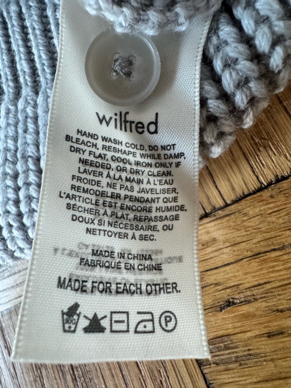 Wilfred Cropped Rib Knit Button-Up Cardigan - Picture 4 of 7